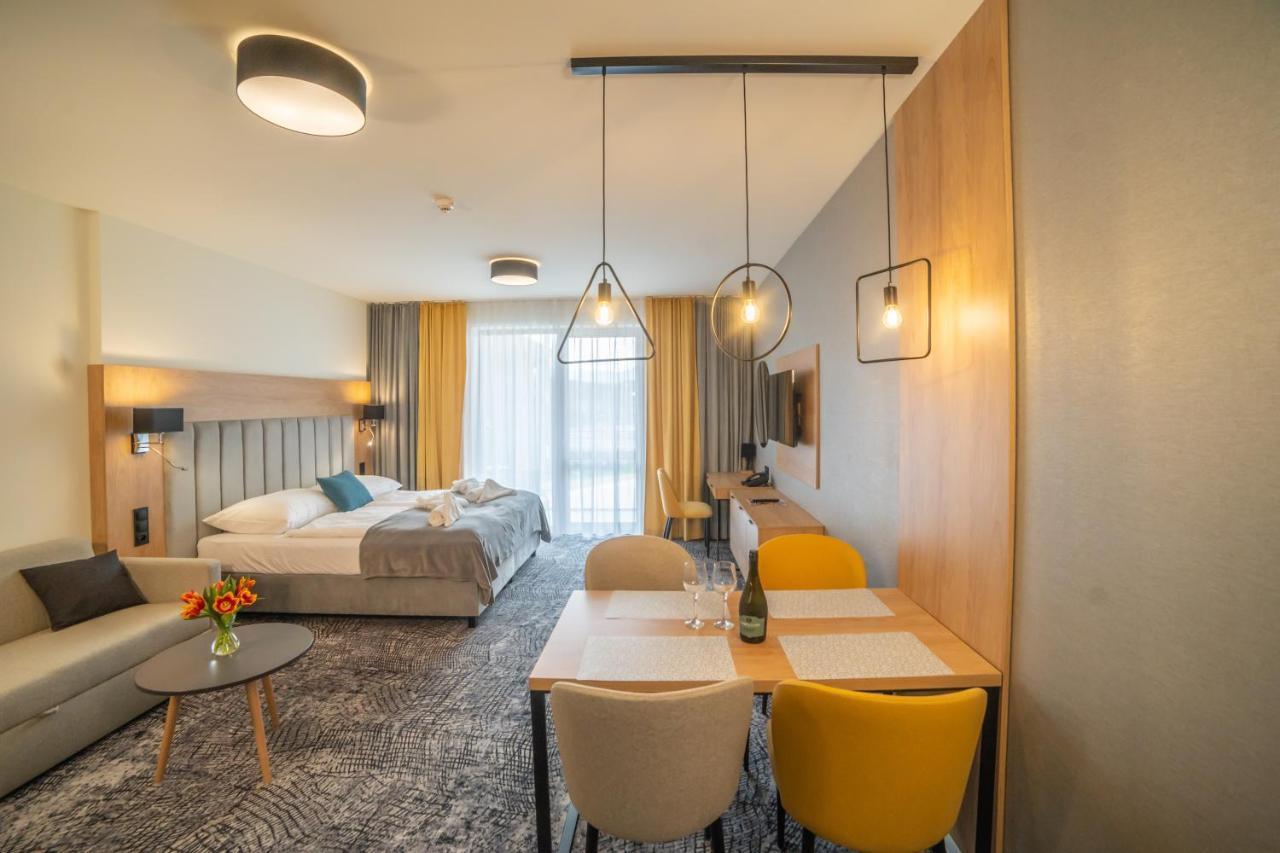 Lux Apartman V Hoteli Akvamarin Bešeňová Dış mekan fotoğraf